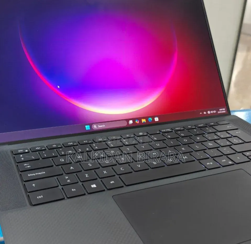 New Laptop Dell Precision 5540 32GB Intel Core i9 SSD 1T