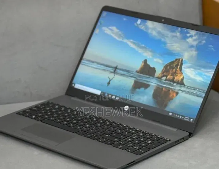 New Laptop HP Pavilion 15 8GB Intel Core i7 HDD 128GB
