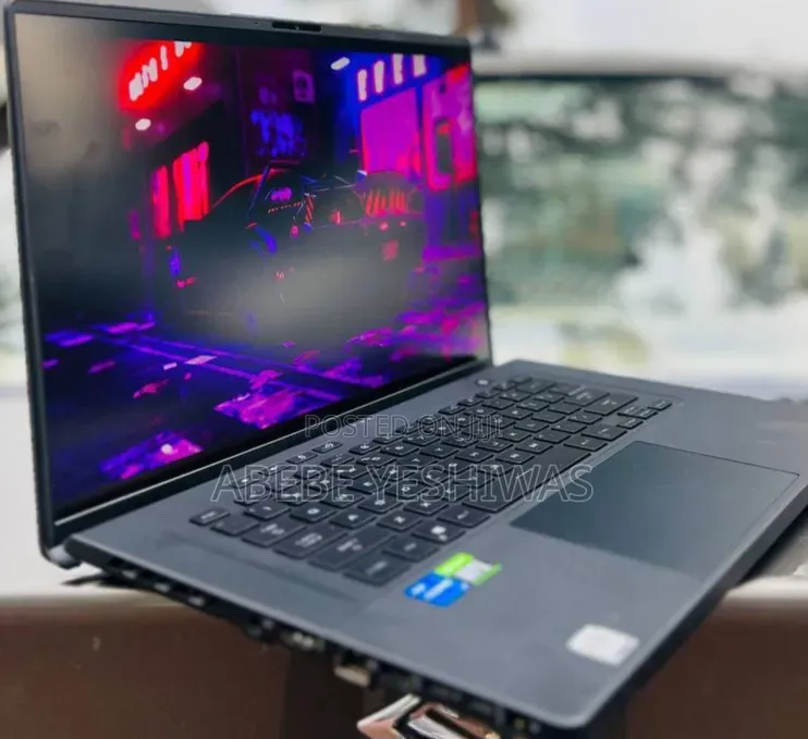 New Laptop Asus ROG Zephyrus M16 16GB Intel Core i7 SSD 512GB