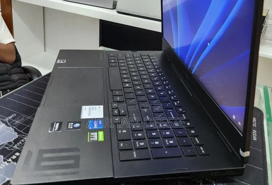 New Laptop HP 16GB Intel Core i7 SSD 512GB