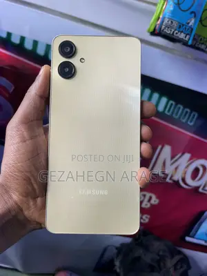 Samsung Galaxy A06 128 GB Gold