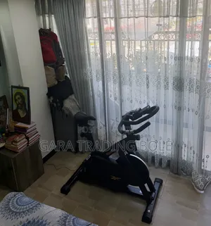 ዘመናዊ Exercise Bike ለካርዲዮ ስፖርትና ለጤና የቤት ውስጥ የእግር ስፖርት መሣሪያ