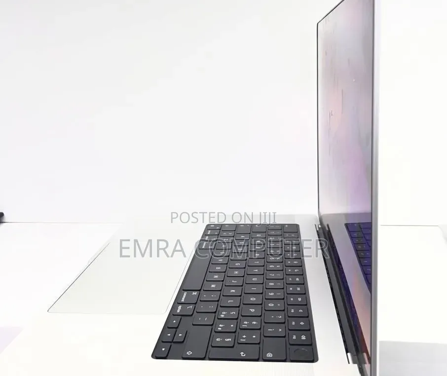 New Laptop Apple MacBook Pro 2021 M1 16GB Apple M1 Pro SSD 1T