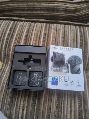 F11-2 Wireless Microphone