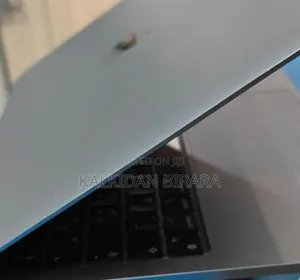 New Laptop Apple MacBook Pro 2022 M2 8GB Apple M2 SSD 256GB