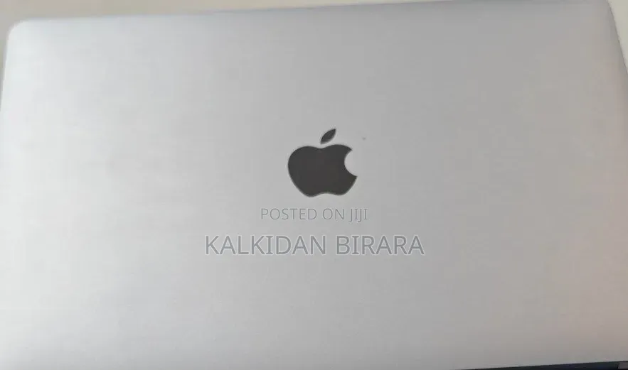 New Laptop Apple MacBook Pro 2022 M2 8GB Apple M2 SSD 256GB