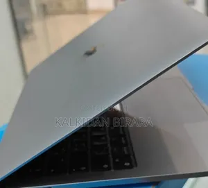 New Laptop Apple MacBook Pro 2022 M2 8GB Apple M2 SSD 256GB
