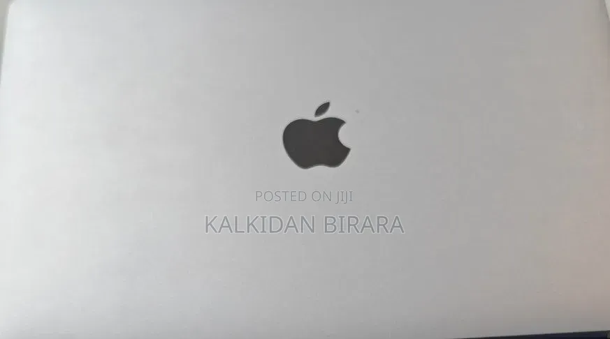 New Laptop Apple MacBook Pro 2022 M2 8GB Apple M2 SSD 256GB