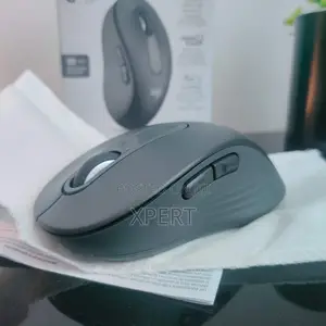 Logitech Signature M650 Wireless Mouse