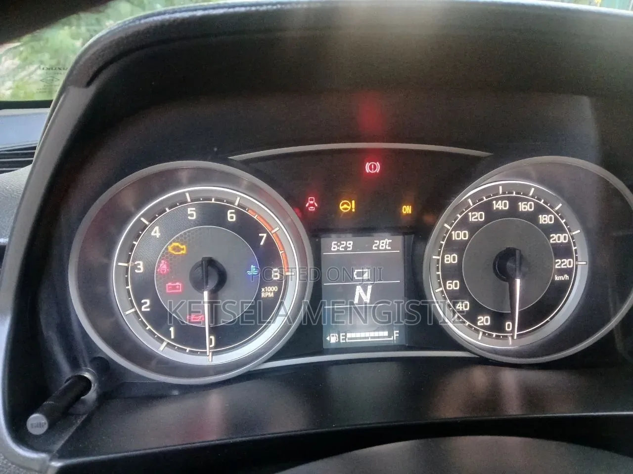 Suzuki Swift 2022 Silver