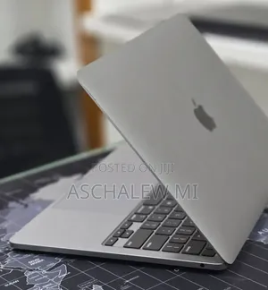 New Laptop Apple MacBook Pro 2020 M1 16GB Apple M1 SSD 512GB