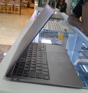 New Laptop Apple MacBook Air 2020 M1 8GB Apple M1 SSD 256GB
