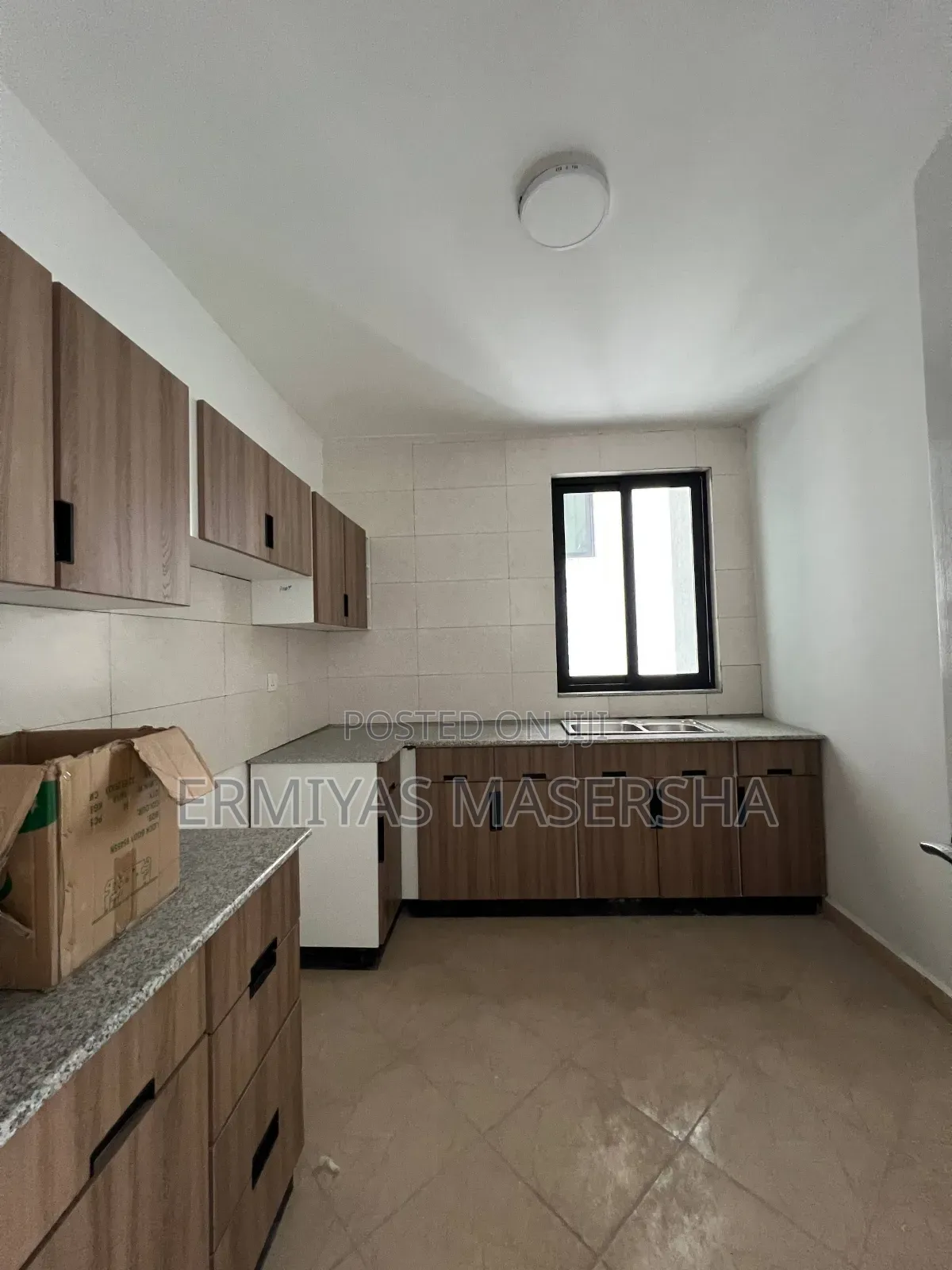 Furnished 6bdrm House in Yeka for sale