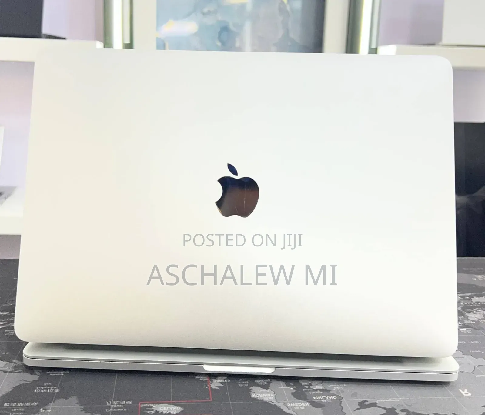 New Laptop Apple MacBook Pro 2022 M2 16GB Apple M2 SSD 256GB