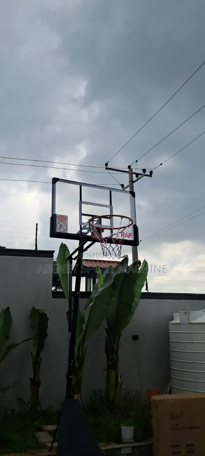 ዘመናዊ Raf Adjustable Basketball Stand