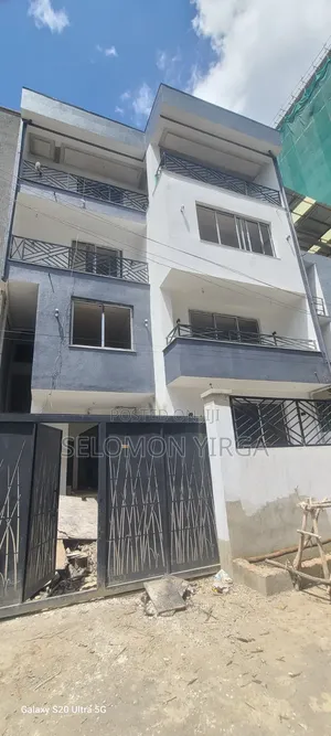 10bdrm House in Adis Ababa, Bole for sale