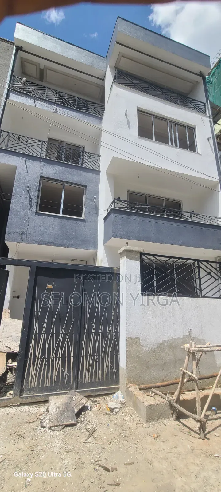 10bdrm House in Adis Ababa, Bole for sale