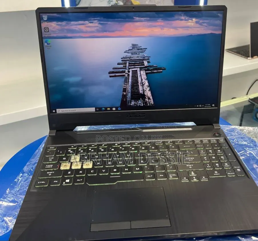 New Laptop Asus 16GB AMD Ryzen 7 SSD 512GB