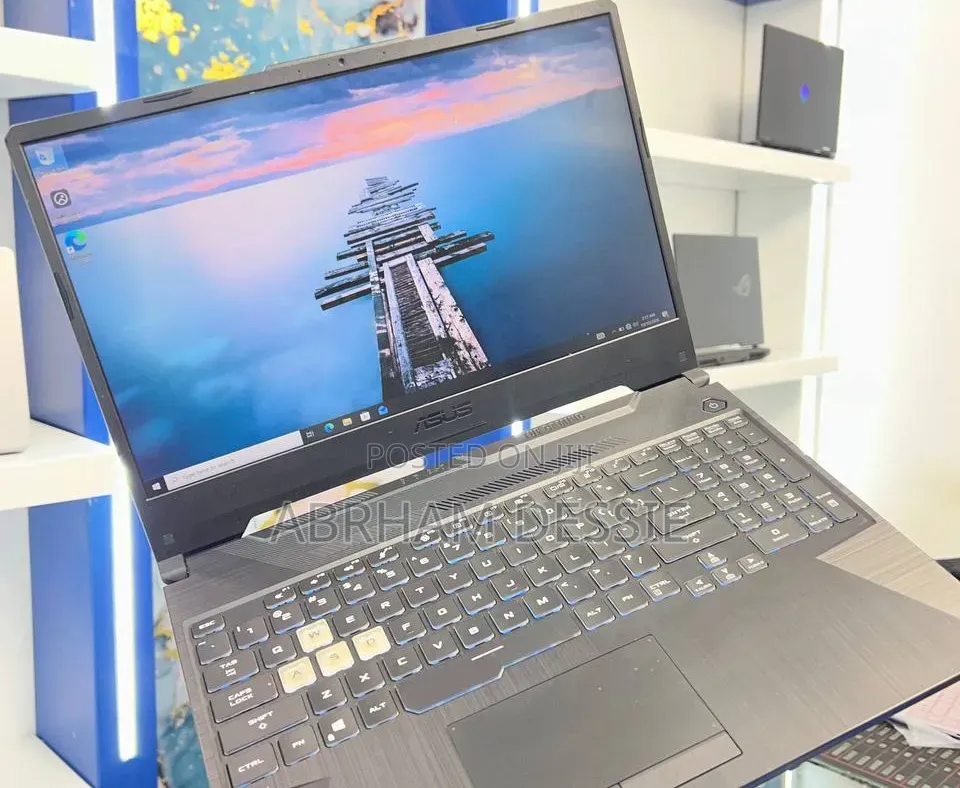 New Laptop Asus 16GB AMD Ryzen 7 SSD 512GB