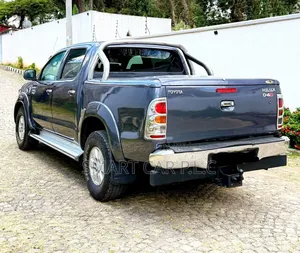 Toyota Hilux 2014 Black