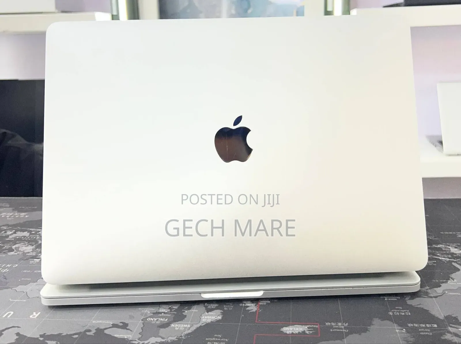 New Laptop Apple MacBook Pro 2022 M2 16GB Intel SSD 256GB