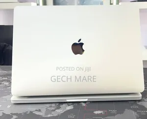 New Laptop Apple MacBook Pro 2022 M2 16GB Intel SSD 256GB