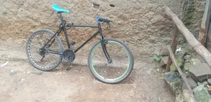 Bike Used የሚገዛ ቀለም የደረበ