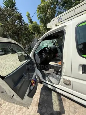 Toyota HiAce 2008 White