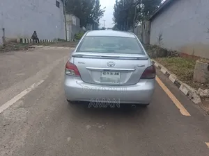 Toyota Belta 2006 Silver