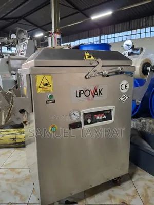 Industrial Food Tray Sealing & Vacuum Packaging Machine
