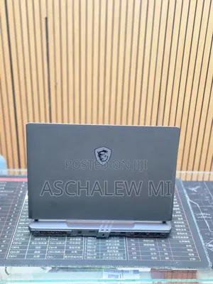 New Laptop MSI Vector 16 HX AI A2XWIG 32GB Intel Core i9 SSD 1T