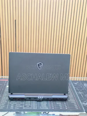 New Laptop MSI Vector 16 HX AI A2XWIG 32GB Intel Core i9 SSD 1T