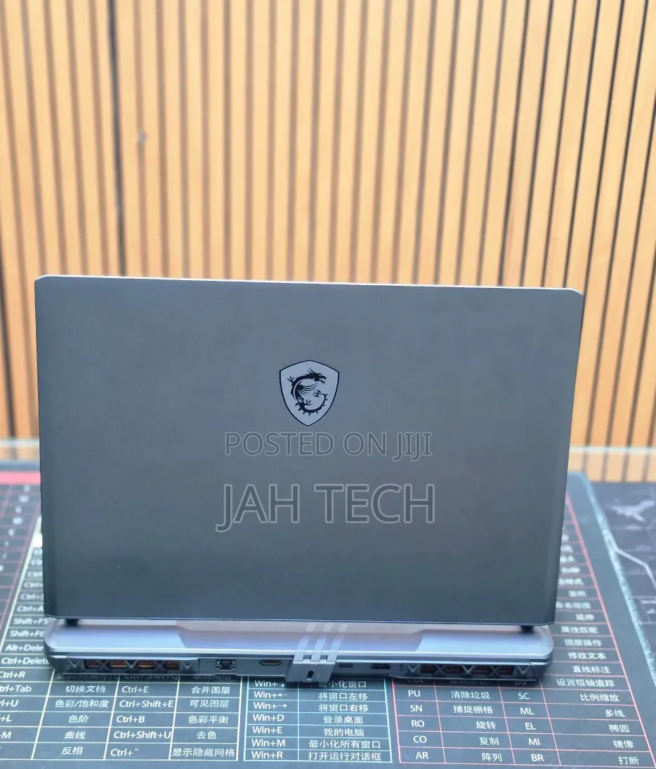 New Laptop MSI Vector GP66HX 12UGS 32GB Intel Core i9 SSD 1T