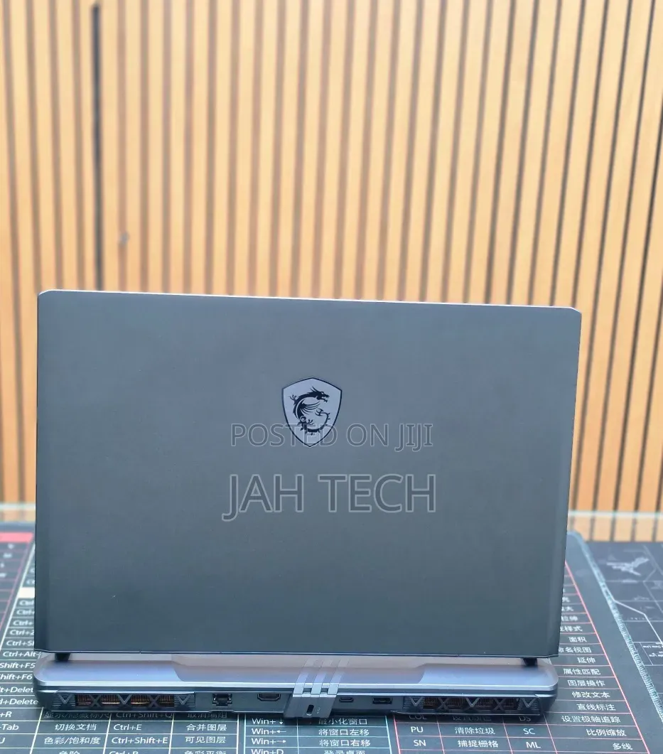 New Laptop MSI Vector GP66HX 12UGS 32GB Intel Core i9 SSD 1T