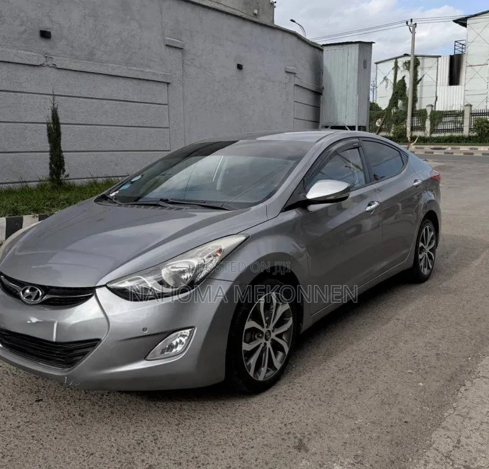 Hyundai Avante 2014 Gray