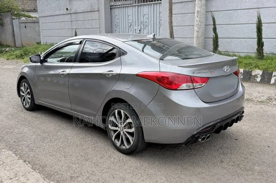 Hyundai Avante 2014 Gray