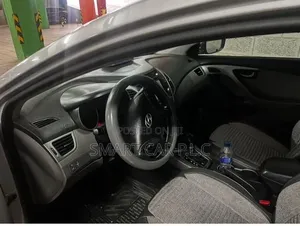 Hyundai Elantra 2012 Silver