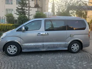 Hyundai H200 2016 Silver