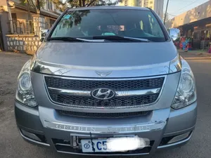 Hyundai H200 2016 Silver