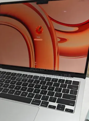 New Laptop Apple MacBook Air 2022 M2 32GB Apple M2 SSD 256GB