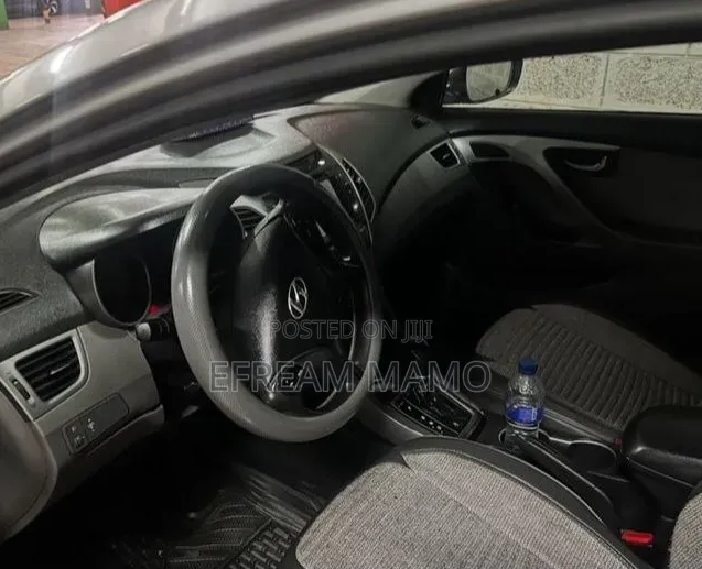 Hyundai Elantra 2015 Silver