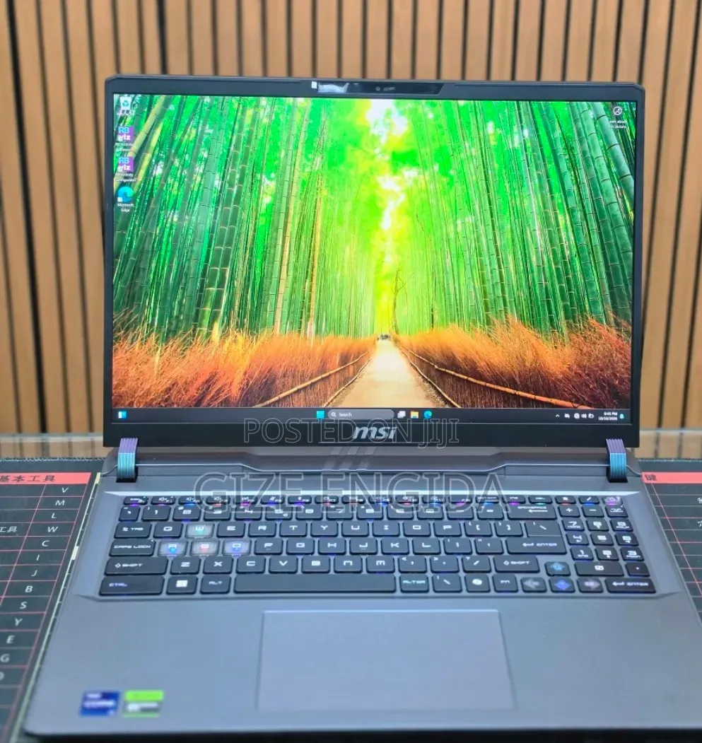 New Laptop MSI Vector GP68 HX 13V 32GB Intel Core i9 SSD 1T