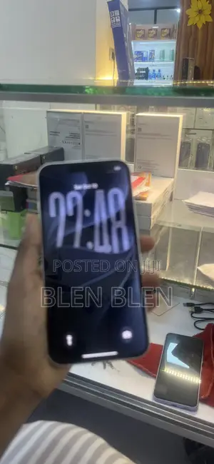 New Apple iPhone 13 128 GB White