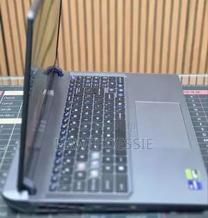 New Laptop MSI Vector GP68 HX 13V 32GB Intel Core i9 SSD 1T