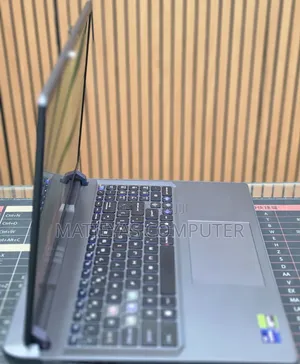 New Laptop MSI Vector GP68 HX 13V 32GB Intel Core i9 SSD 1T