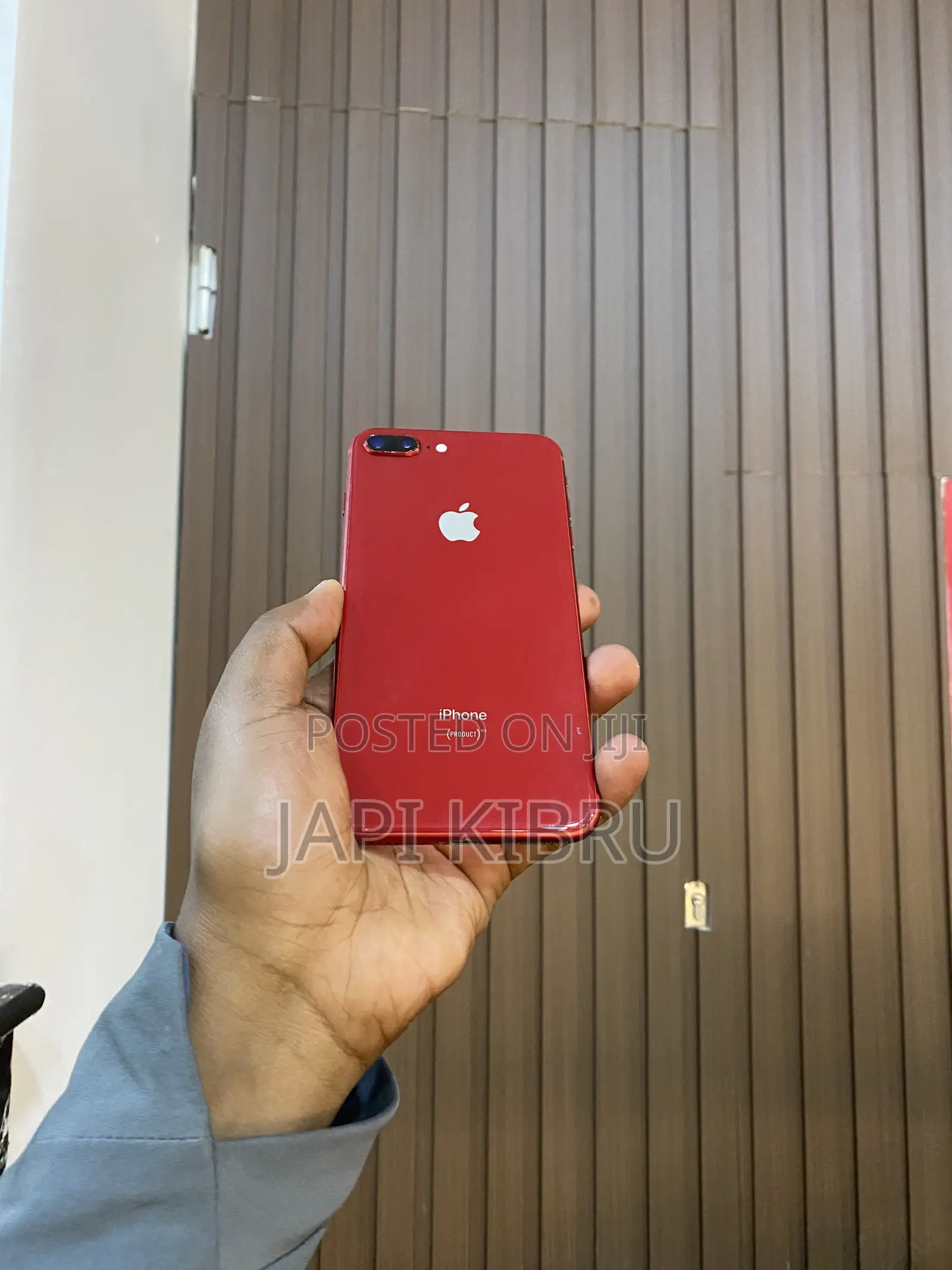 Apple iPhone 8 Plus 64 GB Red
