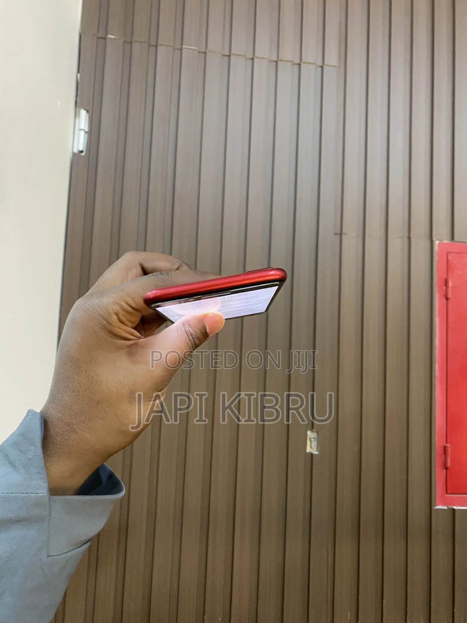 Apple iPhone 8 Plus 64 GB Red