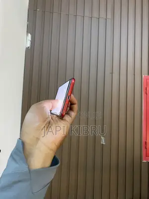Apple iPhone 8 Plus 64 GB Red