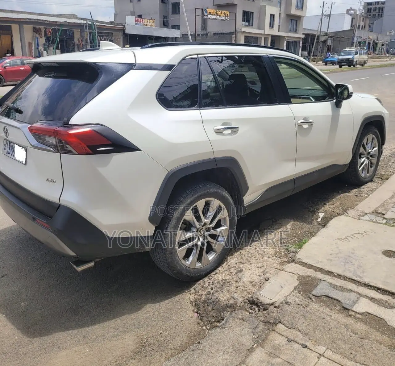 Toyota RAV4 2022 Off white