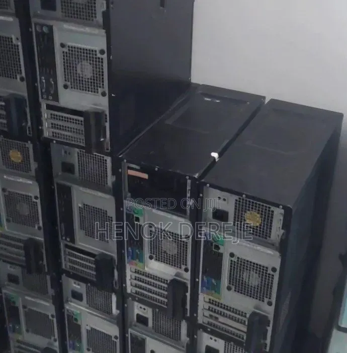 Desktop Computer Dell OptiPlex 790 4GB Intel Core i3 HDD 500GB